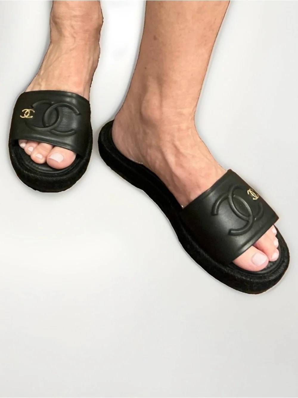 Chanel 23C Black Lambskin Leather CC Logo Slide Sandal Slip Espadrille Flat 38